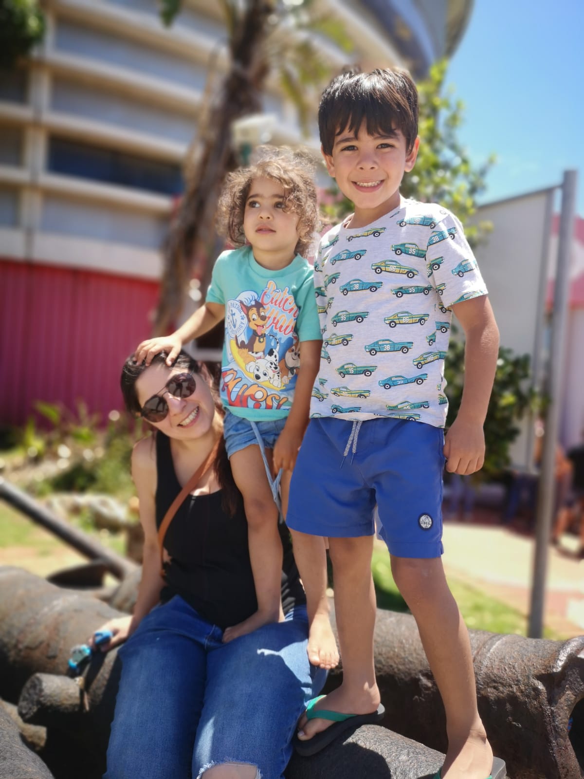 Anna, Gabi and Zack Vermaak, Wife and Children of Kevin Vermaak